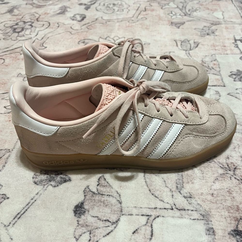 Adidas Pink Gazelles Sneakers Classic Style